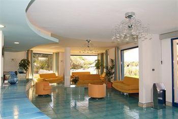 Hotel Club Cala Longa Montauro Екстер'єр фото