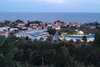 Hotel Club Cala Longa Montauro Екстер'єр фото