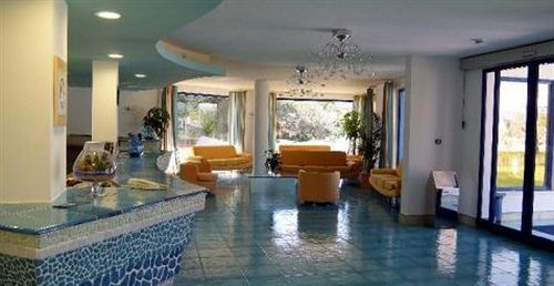 Hotel Club Cala Longa Montauro Екстер'єр фото