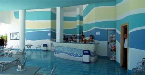Hotel Club Cala Longa Montauro Екстер'єр фото